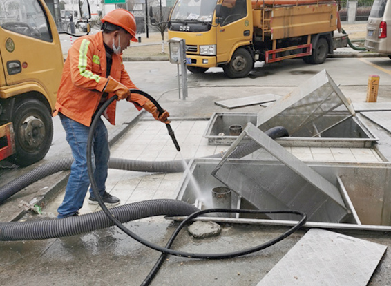 和平镇隔油池清理